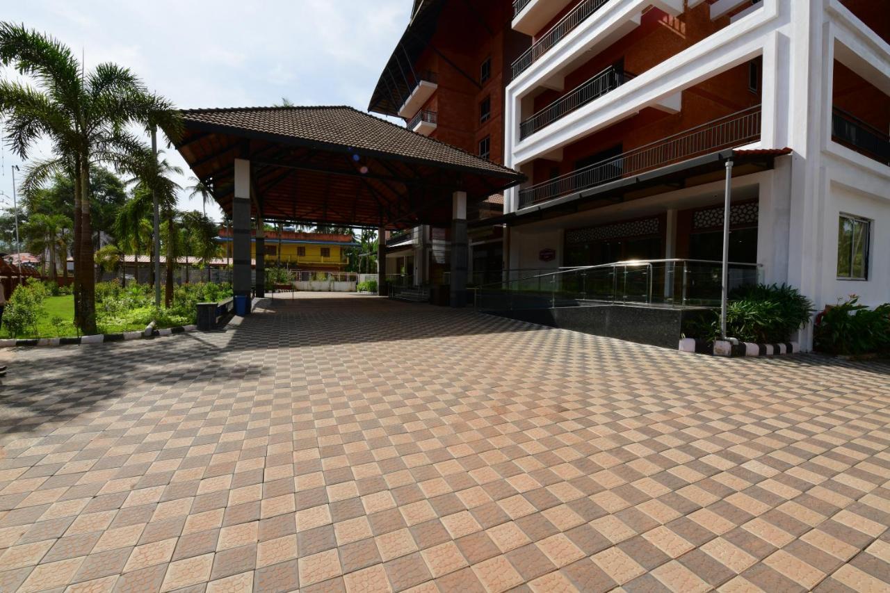 Hotel Rns One Subrahmanya Exterior foto